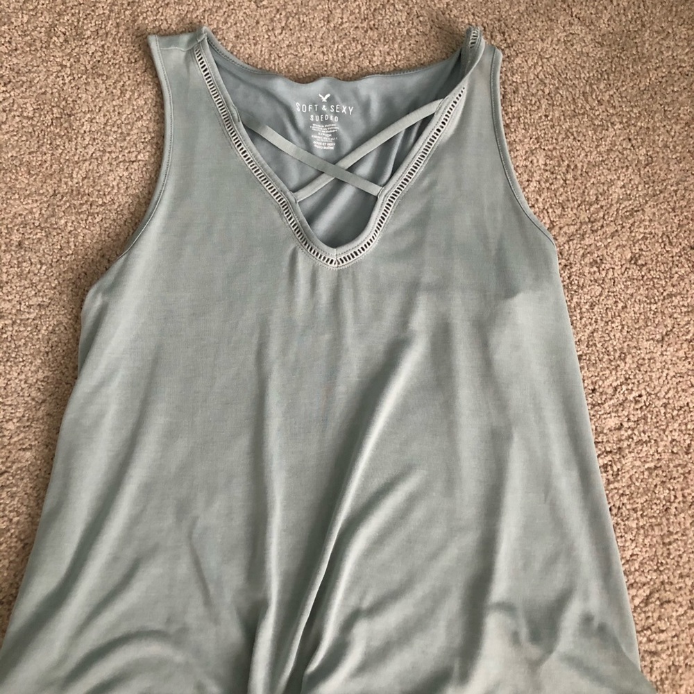 american eagle cropped tank top